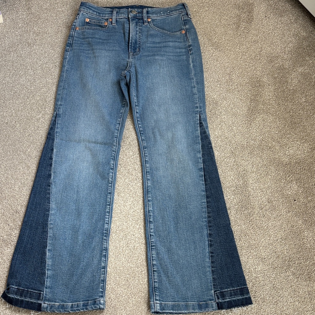 Gap Women’s Two-Tone Blue Flare Jeans 4 Petite